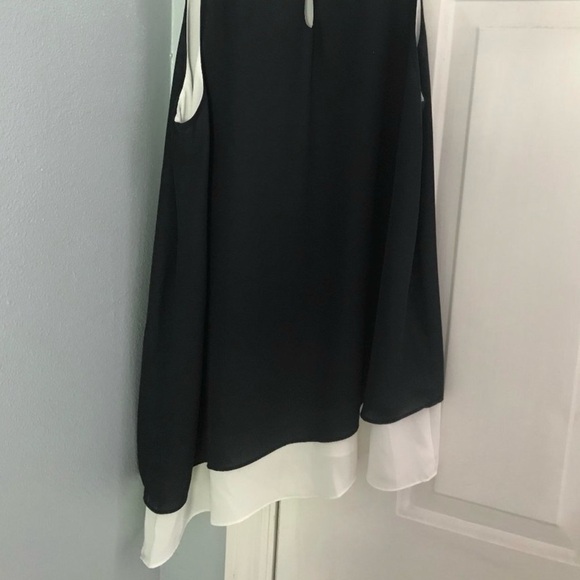 Sophie Max Black and White Layered Top - Picture 5 of 5